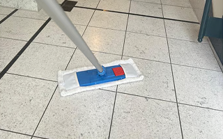 Treppenhaus-Reinigung